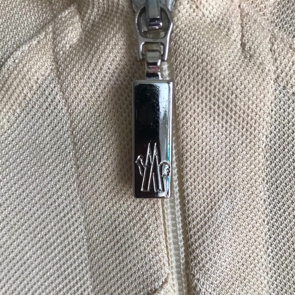 Moncler Cream Sleeveless Hoodie - Picture 3 of 9